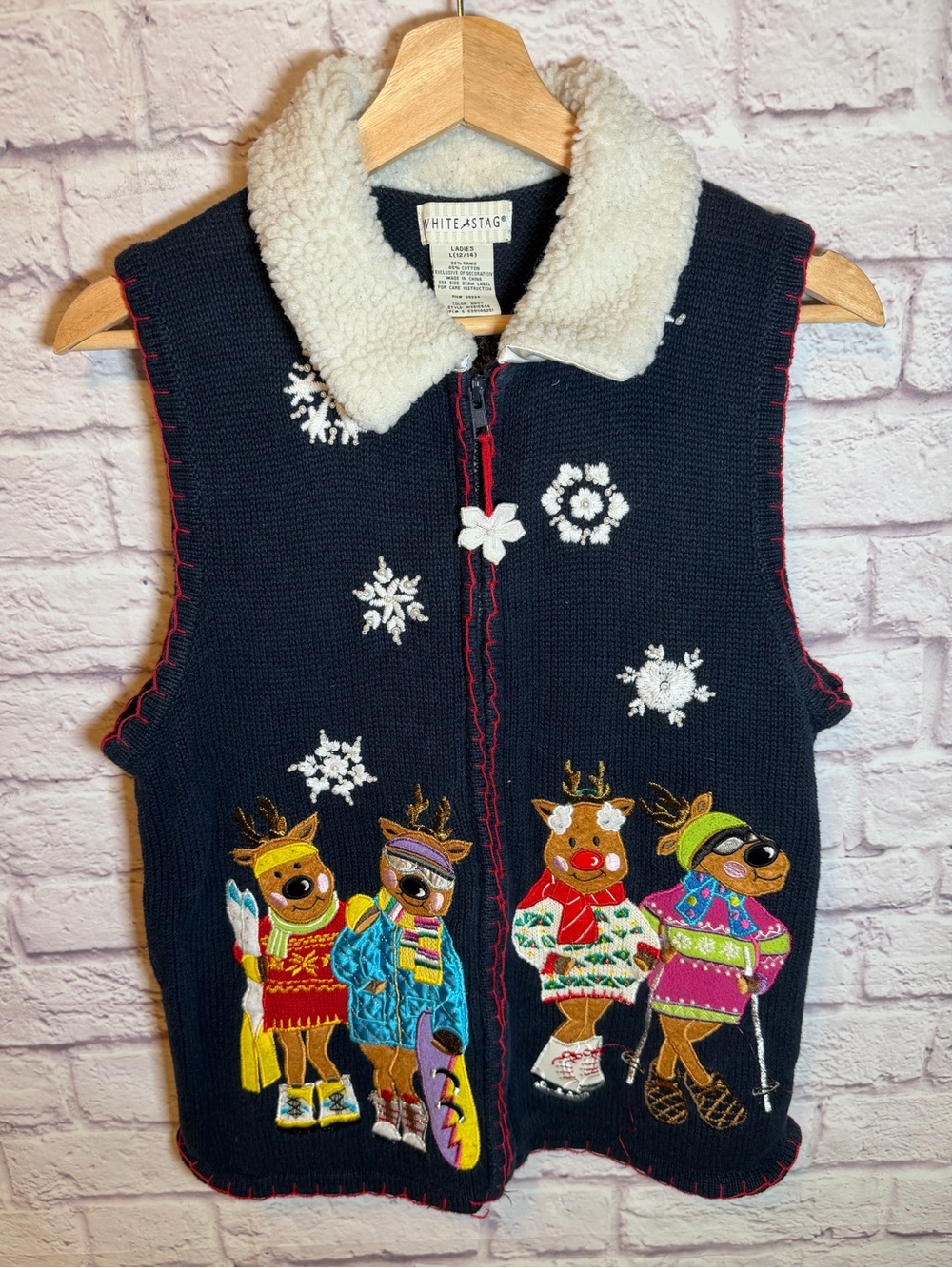 White Stag Ugly Christmas Sweater‎ Vest Reindeer Skiing Snowflakes Faux Fur L